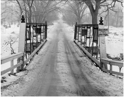 The previous Farm Lane bridge